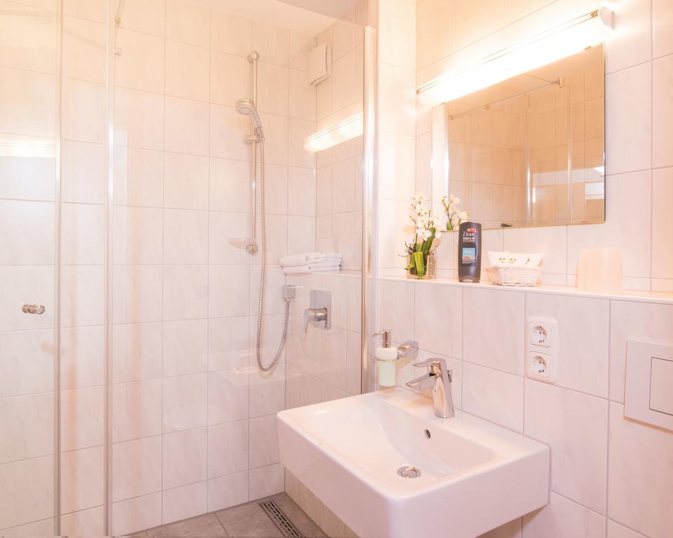 Hotel Garni Regina Oberstdorf Buitenkant foto